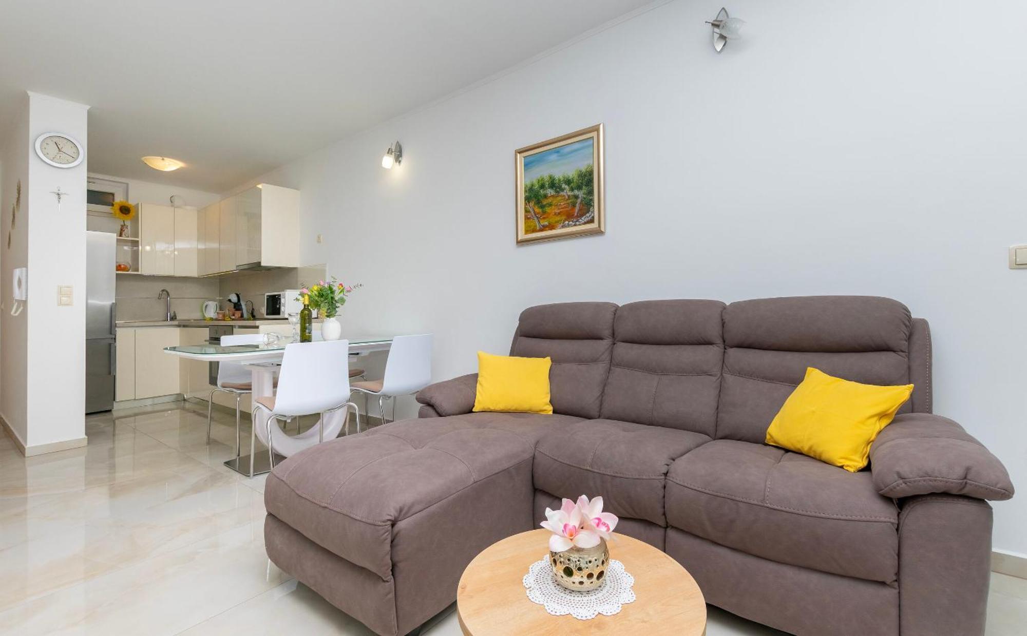 Apartment Ivanka Омиш Экстерьер фото
